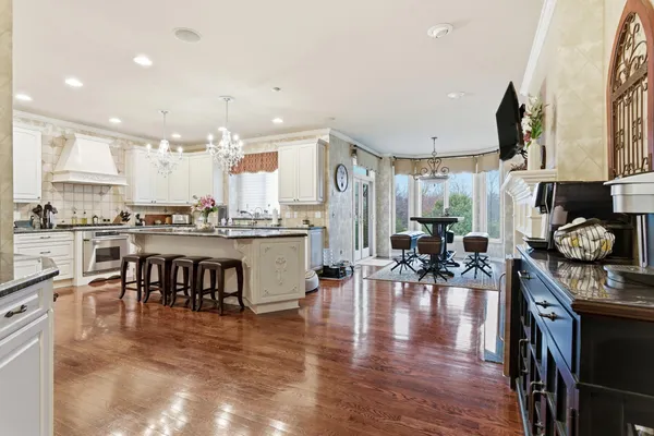 $1,700,000 | 5520 Whitehall Boulevard, Rochester, MI 48306