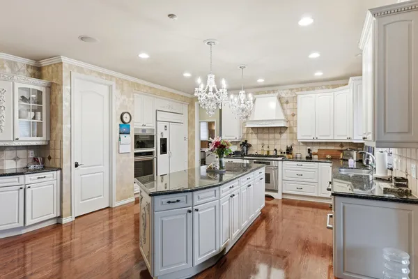 $1,700,000 | 5520 Whitehall Boulevard, Rochester, MI 48306