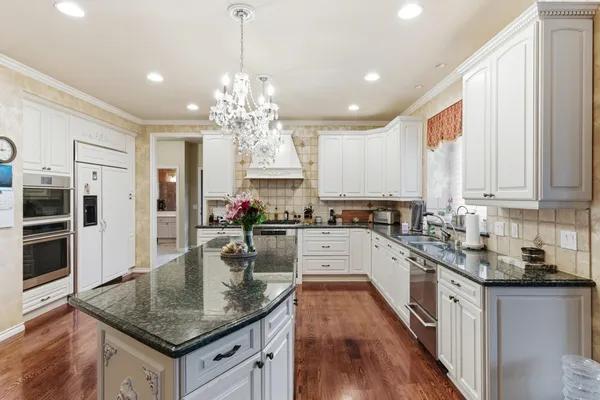 $1,700,000 | 5520 Whitehall Boulevard, Rochester, MI 48306