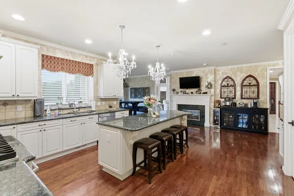 $1,700,000 | 5520 Whitehall Boulevard, Rochester, MI 48306