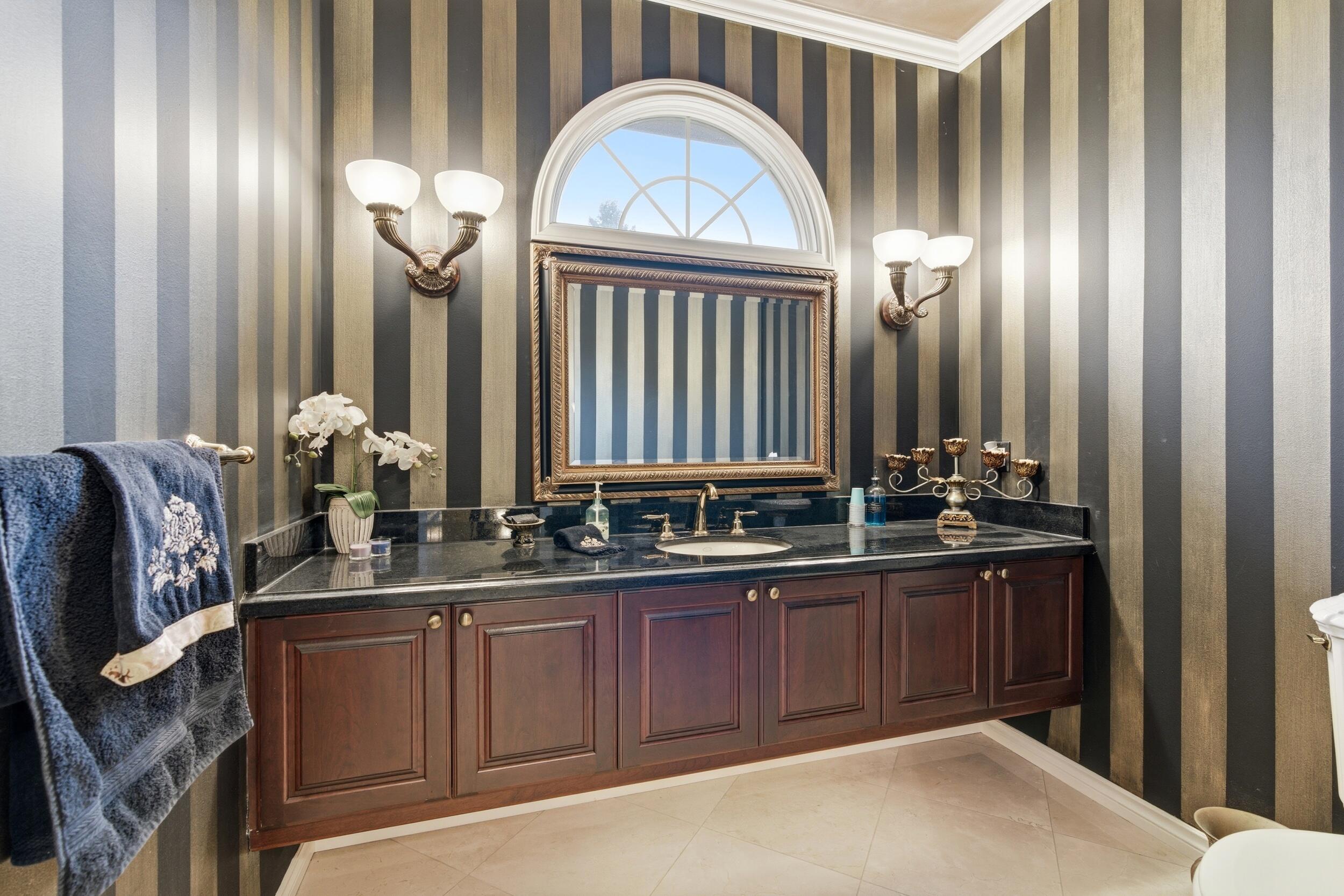 5520 Whitehall Boulevard Rochester, MI 48306 - Photo 29 of 103 074