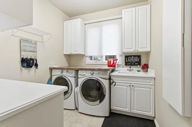 $1,775,000 | 5520 Whitehall Boulevard, Rochester, MI 48306