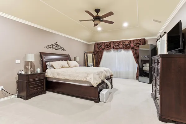 $1,700,000 | 5520 Whitehall Boulevard, Rochester, MI 48306