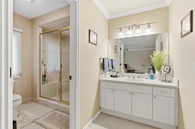 $1,775,000 | 5520 Whitehall Boulevard, Rochester, MI 48306