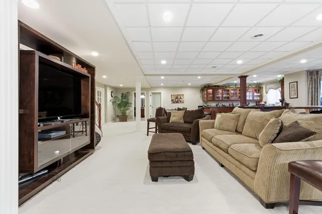 $1,775,000 | 5520 Whitehall Boulevard, Rochester, MI 48306