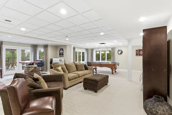 $1,700,000 | 5520 Whitehall Boulevard, Rochester, MI 48306