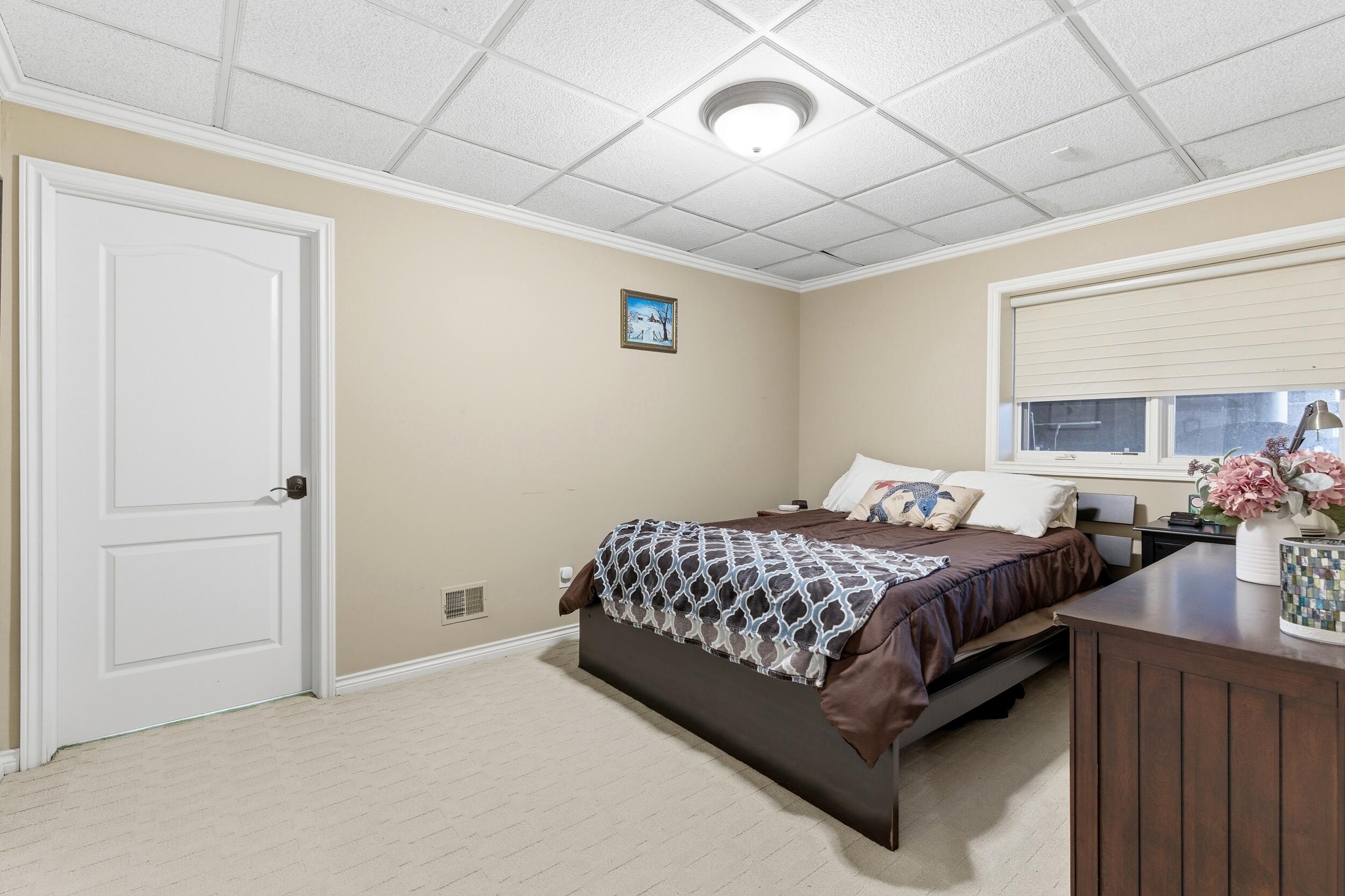 5520 Whitehall Boulevard Rochester, MI 48306 - Photo 67 of 103 249