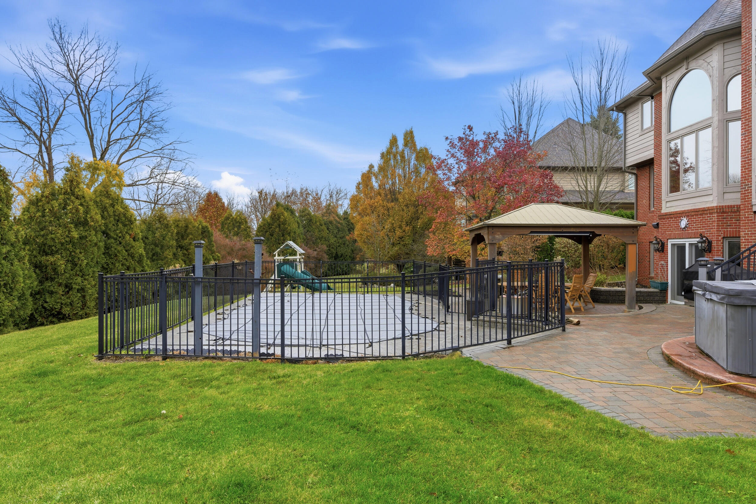 5520 Whitehall Boulevard Rochester, MI 48306 - Photo 76 of 103 409