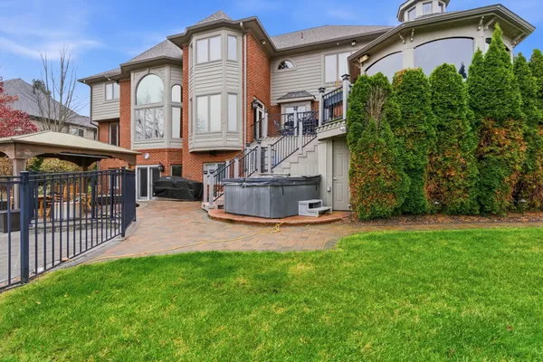 $1,700,000 | 5520 Whitehall Boulevard, Rochester, MI 48306