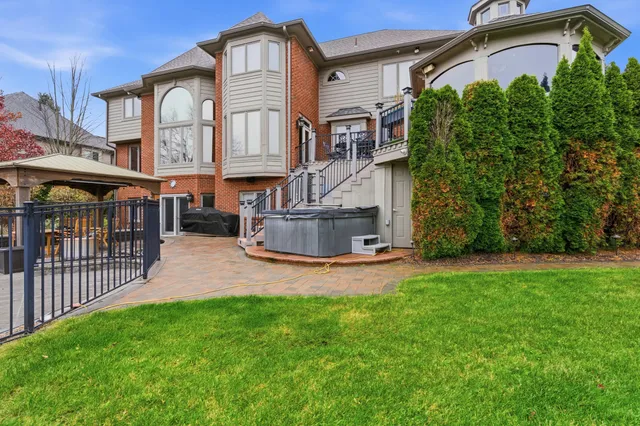 $1,775,000 | 5520 Whitehall Boulevard, Rochester, MI 48306