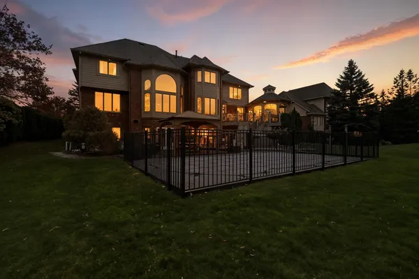 $1,700,000 | 5520 Whitehall Boulevard, Rochester, MI 48306