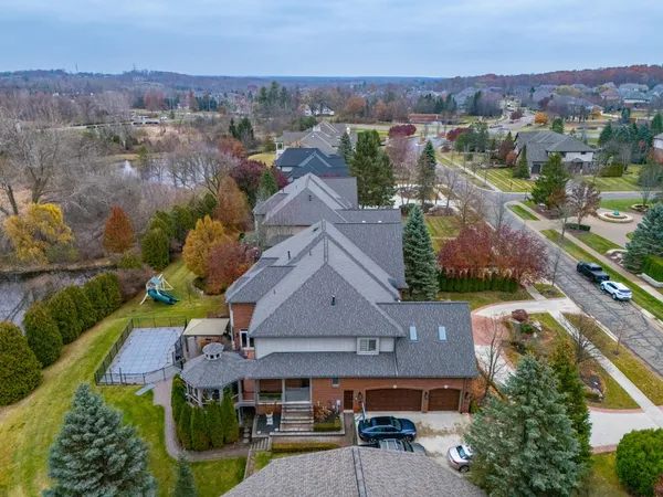 $1,700,000 | 5520 Whitehall Boulevard, Rochester, MI 48306