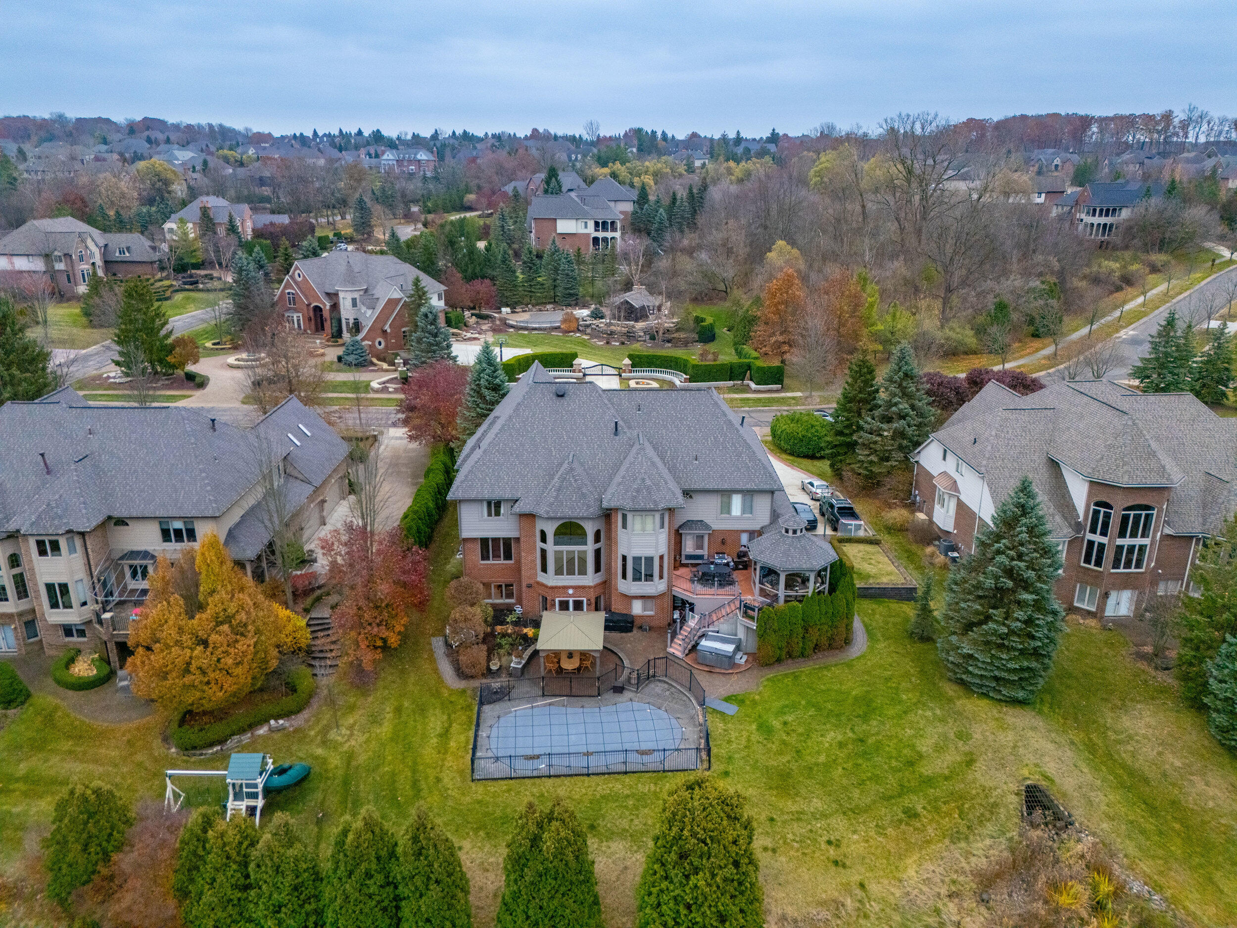 5520 Whitehall Boulevard Rochester, MI 48306 - Photo 93 of 103 drone-9