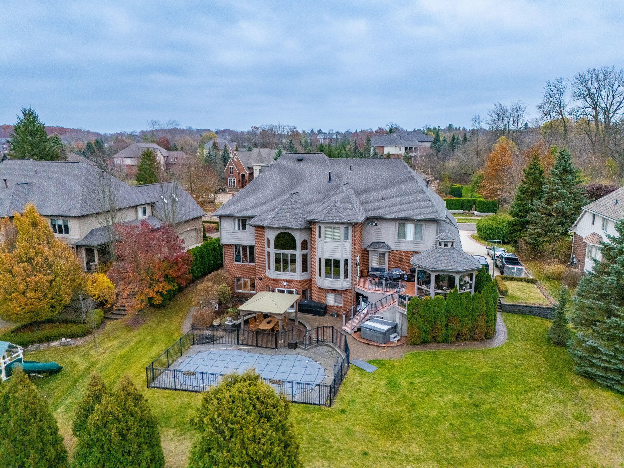 5520 Whitehall Boulevard Rochester, MI 48306 - Photo 95 of 103 drone-11