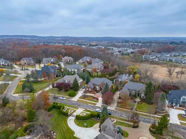 $1,700,000 | 5520 Whitehall Boulevard, Rochester, MI 48306