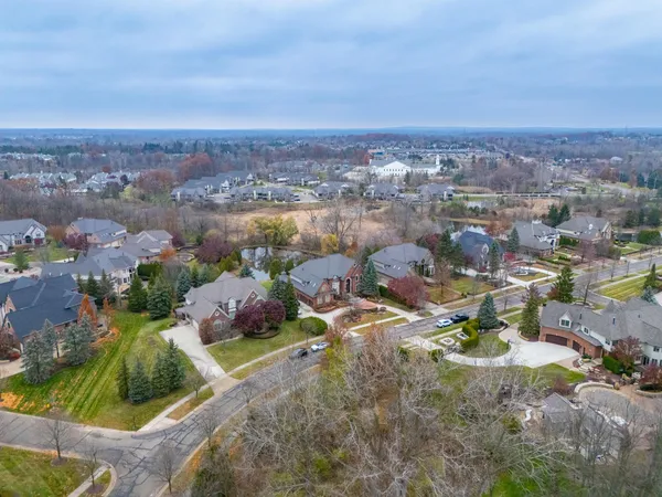 $1,700,000 | 5520 Whitehall Boulevard, Rochester, MI 48306