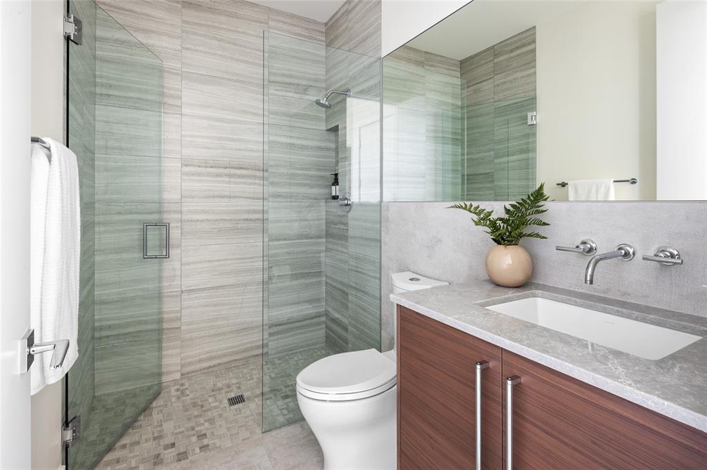 509 Golden Gate Point, Unit 4 Sarasota, FL 34236 - Photo 23 of 27