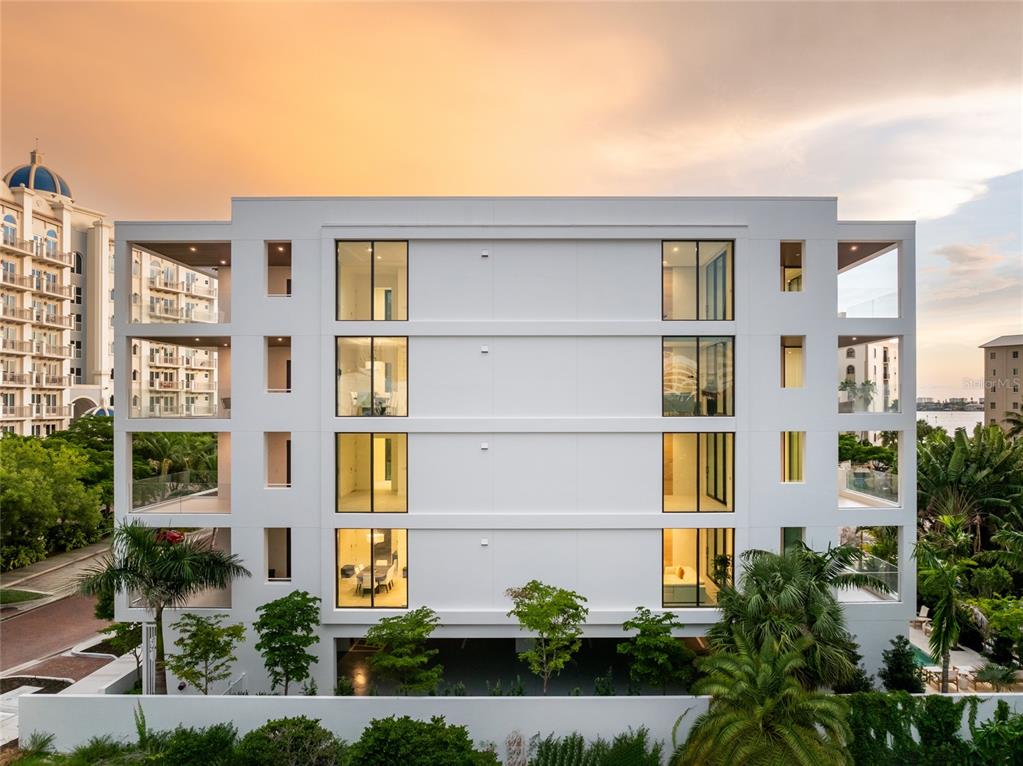 509 Golden Gate Point, Unit 4 Sarasota, FL 34236 - Photo 8 of 27