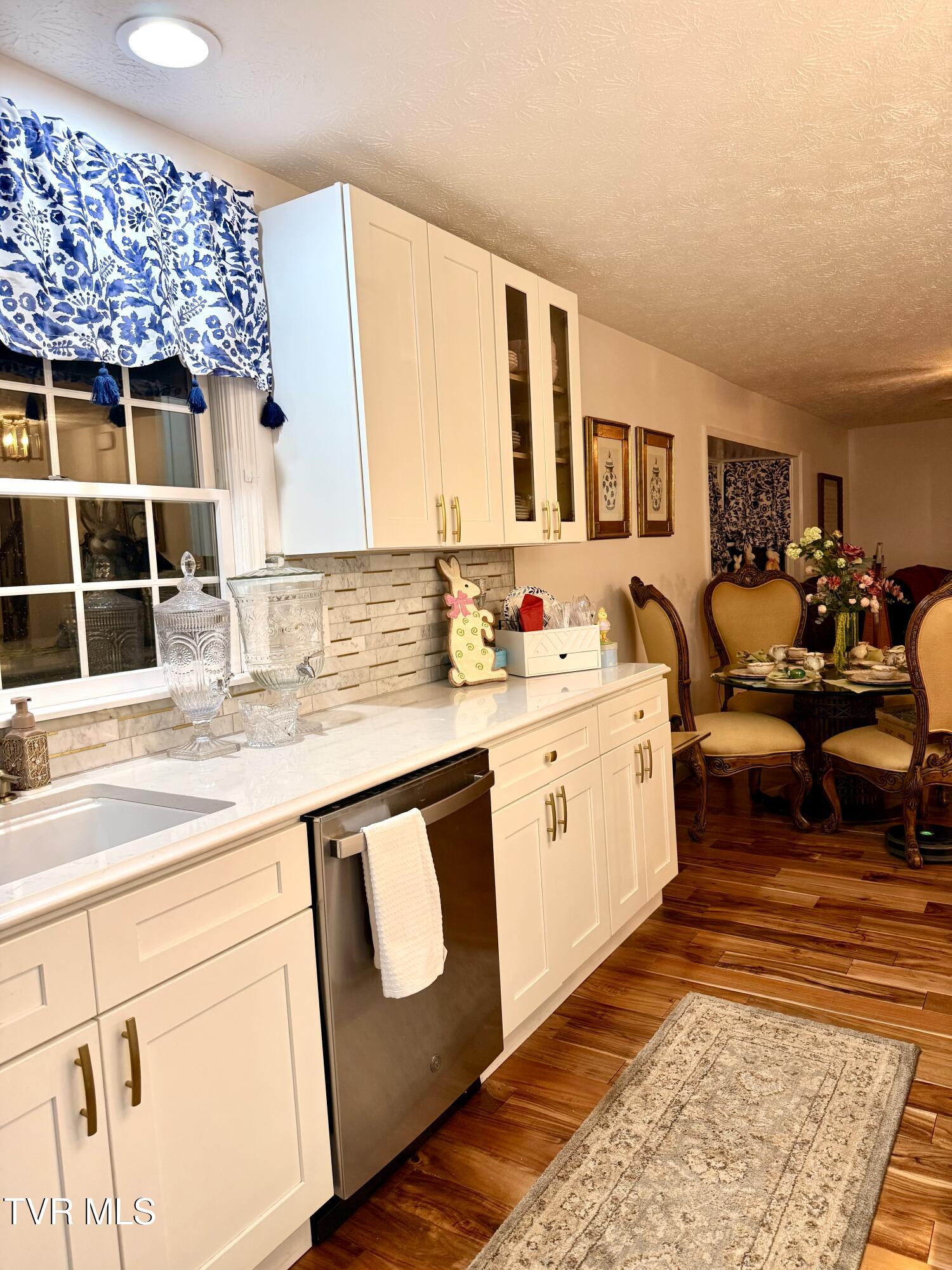 11516 Frederick Road Coeburn, VA 24230 - Photo 16 of 90 IMG_9799