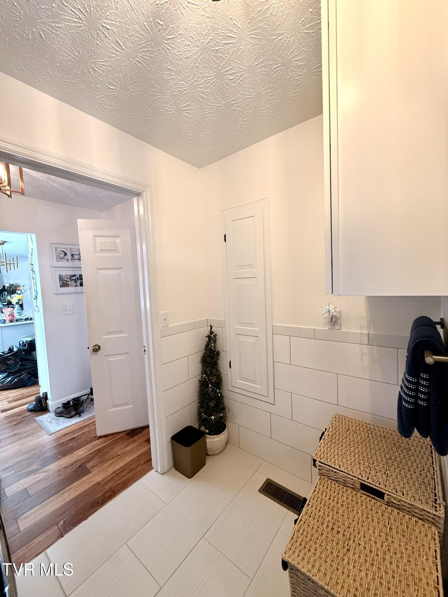 11516 Frederick Road Coeburn, VA 24230 - Photo 45 of 90 IMG_9843