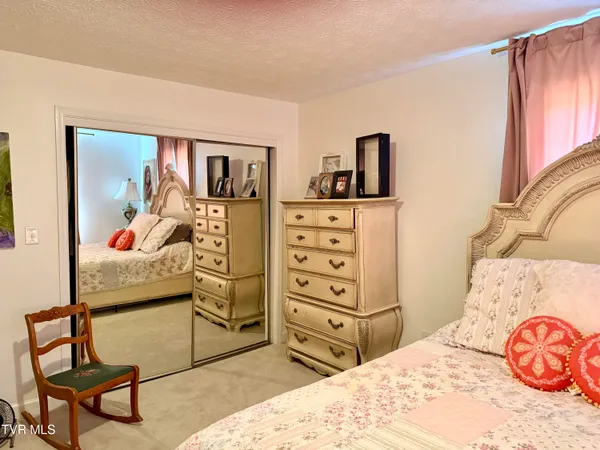 $695,000 | 11516 Frederick Road, Coeburn, VA 24230
