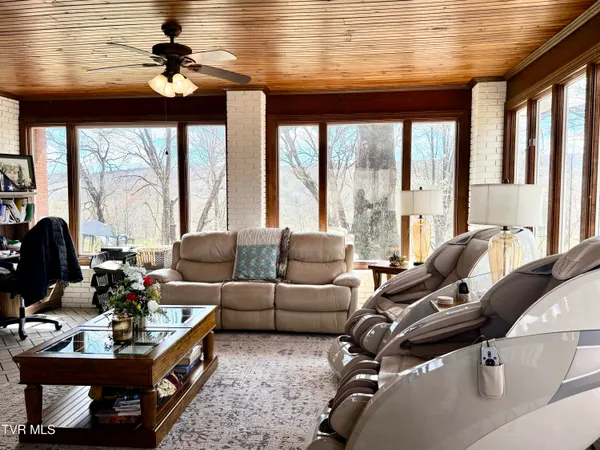 $695,000 | 11516 Frederick Road, Coeburn, VA 24230