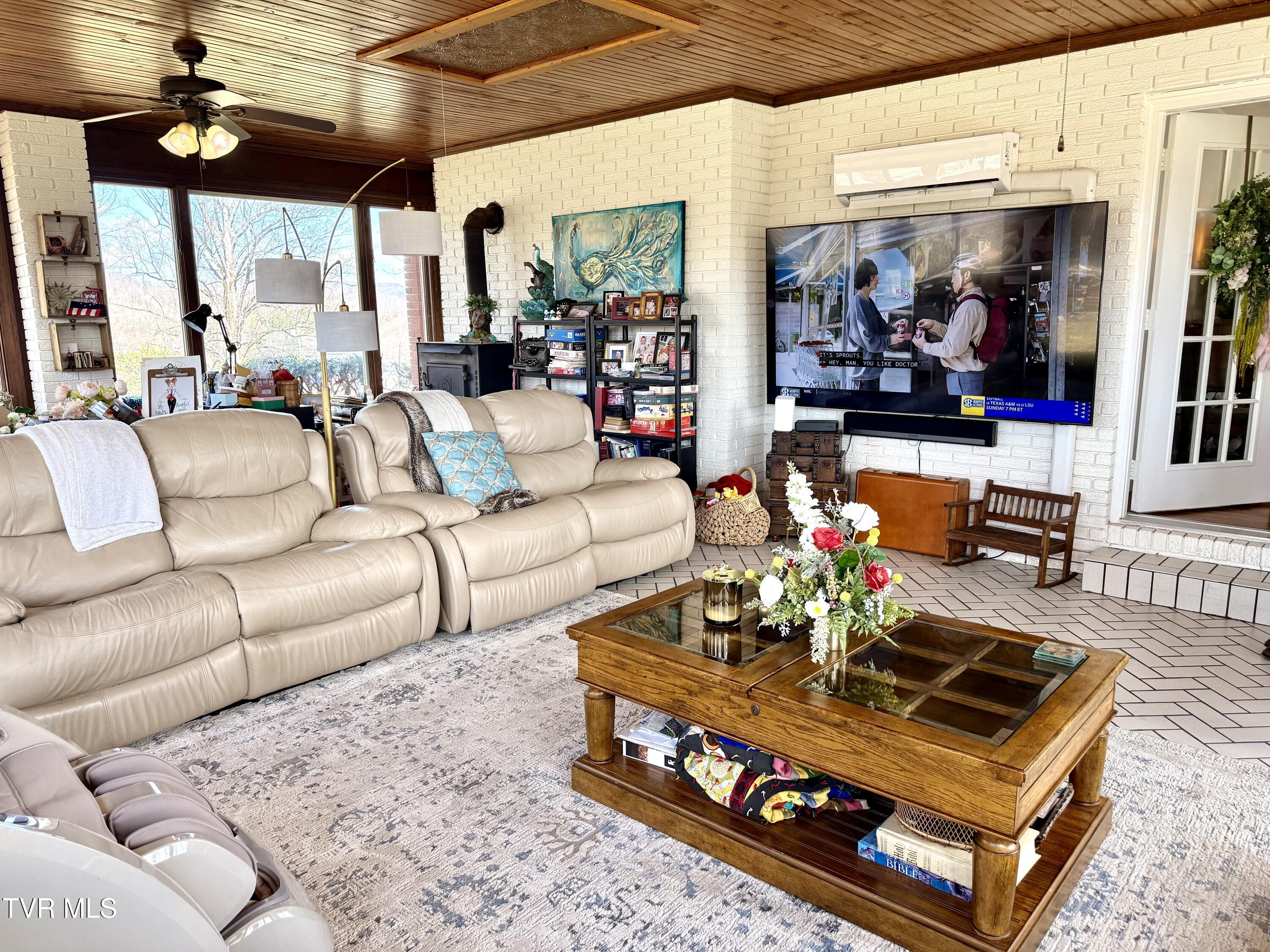 11516 Frederick Road Coeburn, VA 24230 - Photo 69 of 90 IMG_9825