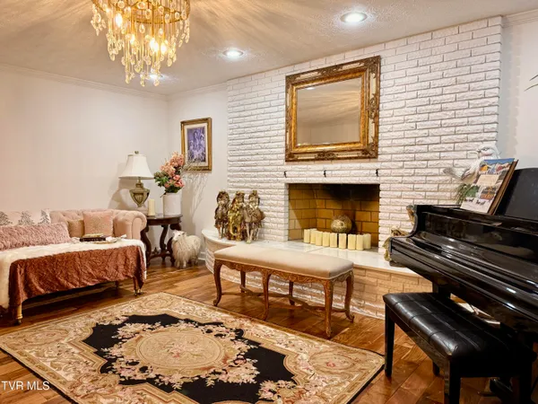 $695,000 | 11516 Frederick Road, Coeburn, VA 24230