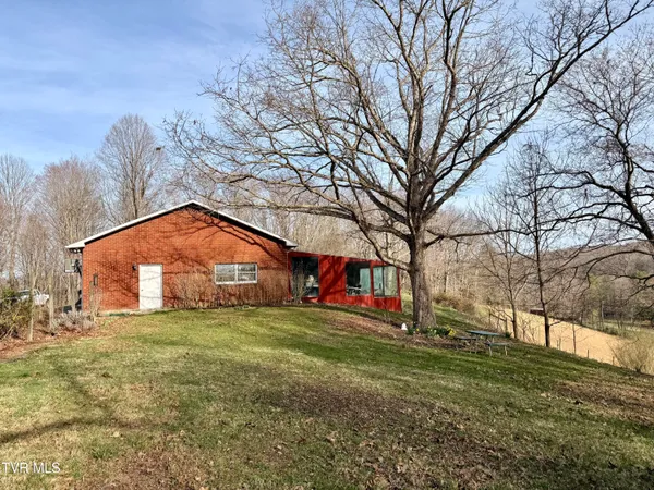 $695,000 | 11516 Frederick Road, Coeburn, VA 24230