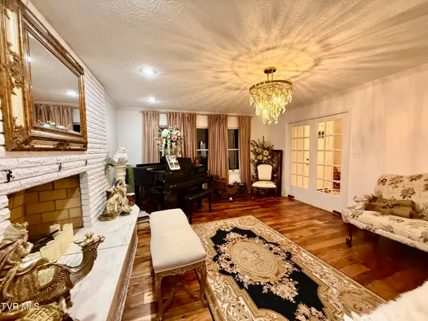 $695,000 | 11516 Frederick Road, Coeburn, VA 24230