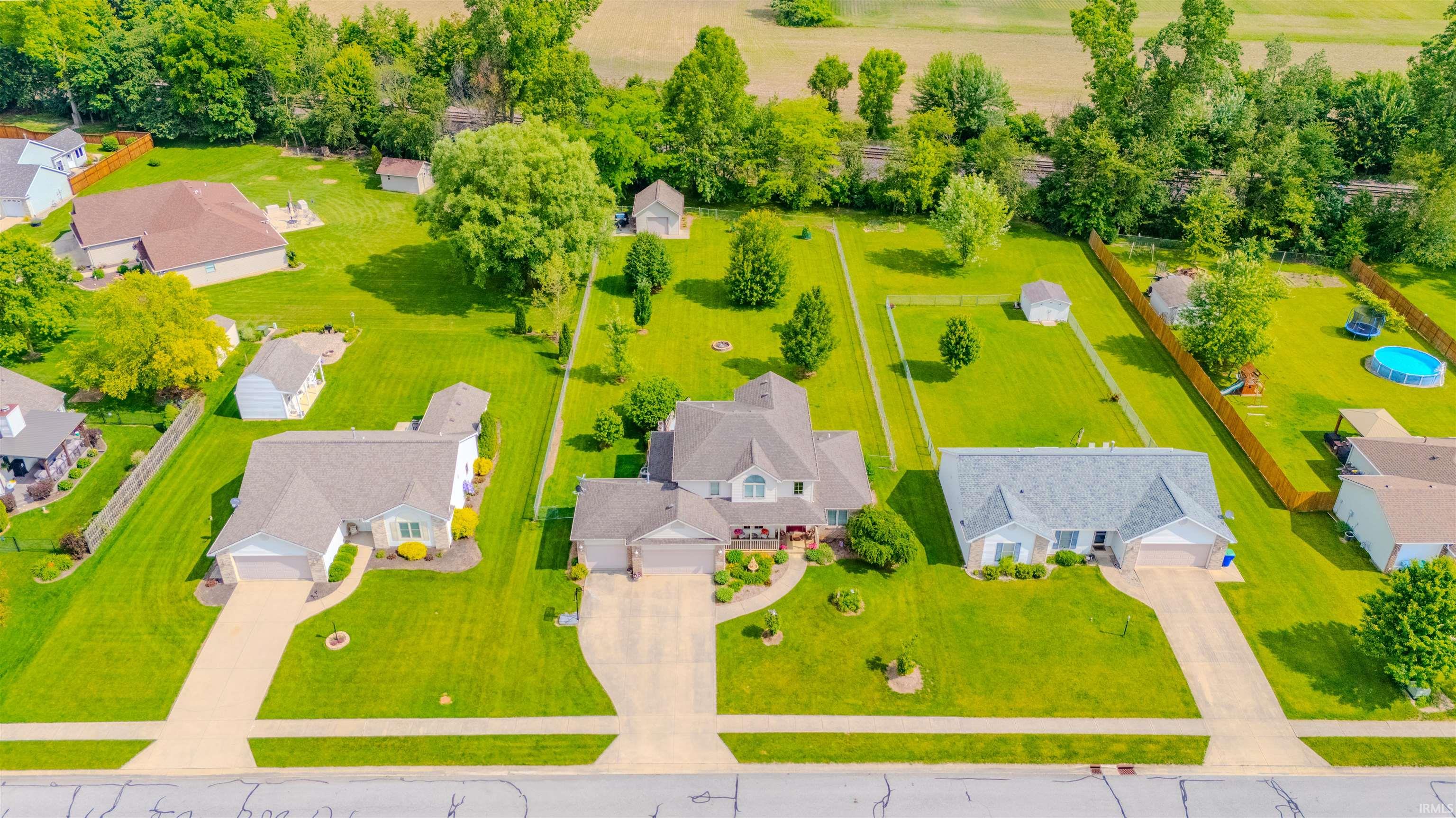 7751 Fibia Place Fort Wayne, IN 46818 - Photo 3 of 31