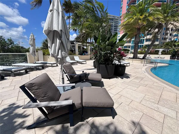 $4,500 | 400 South Pointe Drive, Unit 408, Miami Beach, FL 33139