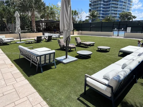 $4,500 | 400 South Pointe Drive, Unit 408, Miami Beach, FL 33139