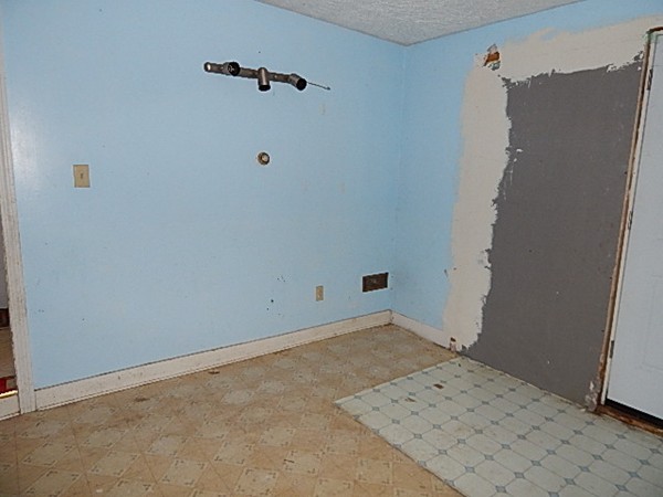56 Depot Road Templeton, MA 01468 - Photo 10 of 11 Gallery Image 10
