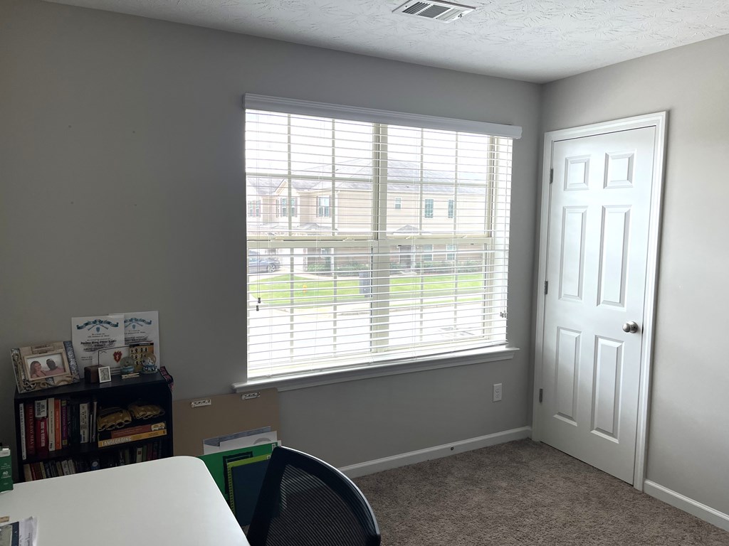 6067 Townes Way Columbus, GA 31909 - Photo 27 of 35 a workspace with a window
