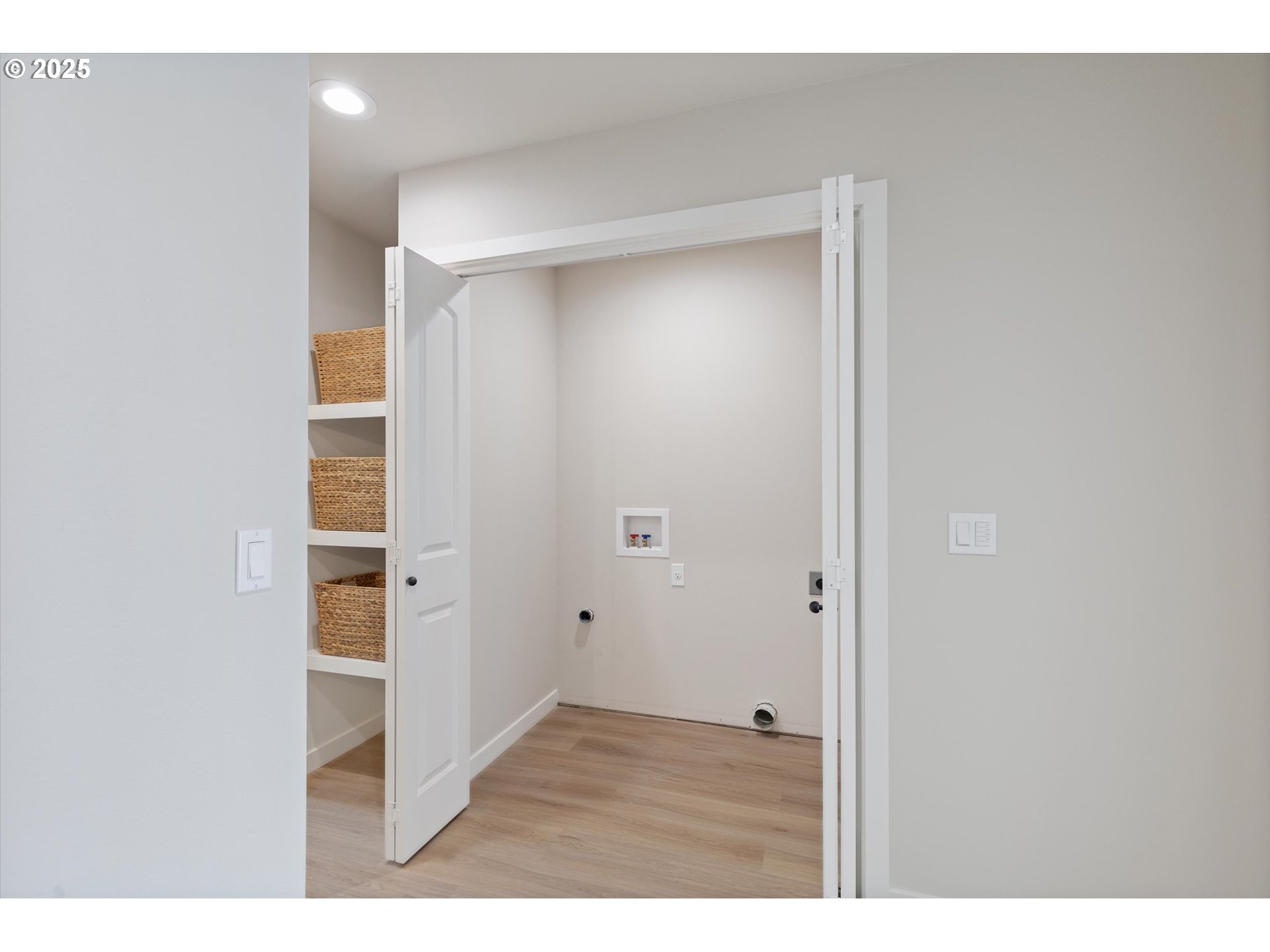 815 Southwest 13th Street, Unit 3 Newport, OR 97365 - Photo 13 of 30