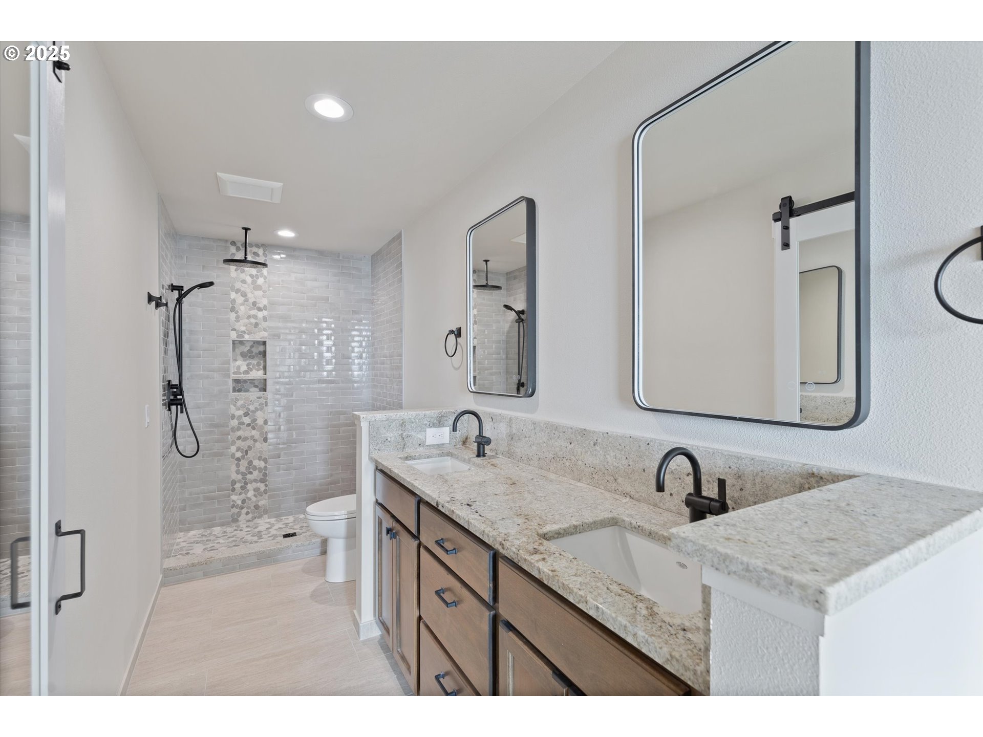 815 Southwest 13th Street, Unit 3 Newport, OR 97365 - Photo 17 of 30