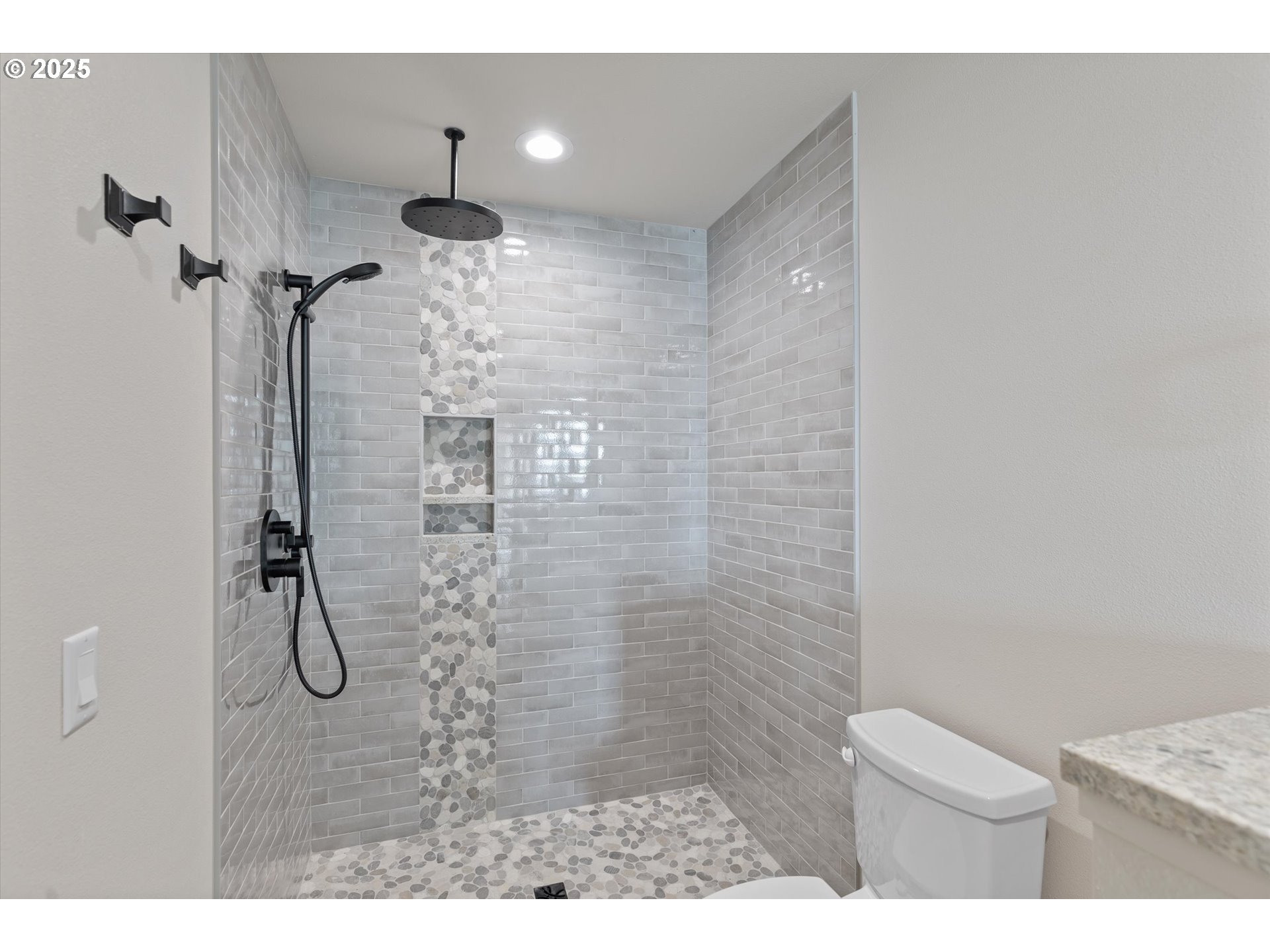 815 Southwest 13th Street, Unit 3 Newport, OR 97365 - Photo 18 of 30