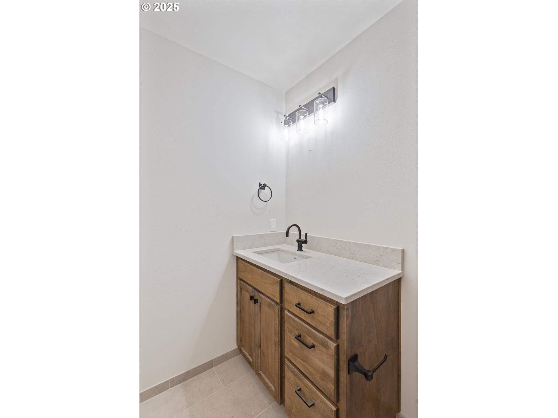 815 Southwest 13th Street, Unit 3 Newport, OR 97365 - Photo 21 of 30
