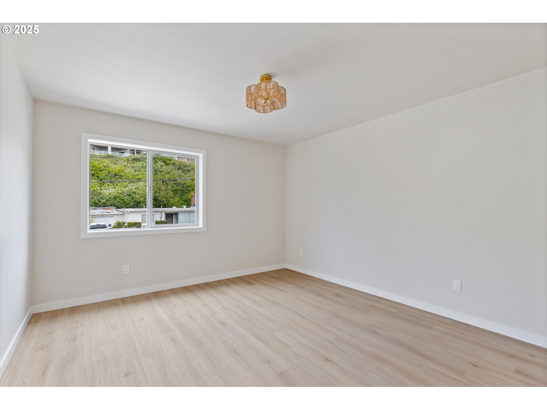 815 Southwest 13th Street, Unit 3 Newport, OR 97365 - Photo 22 of 30