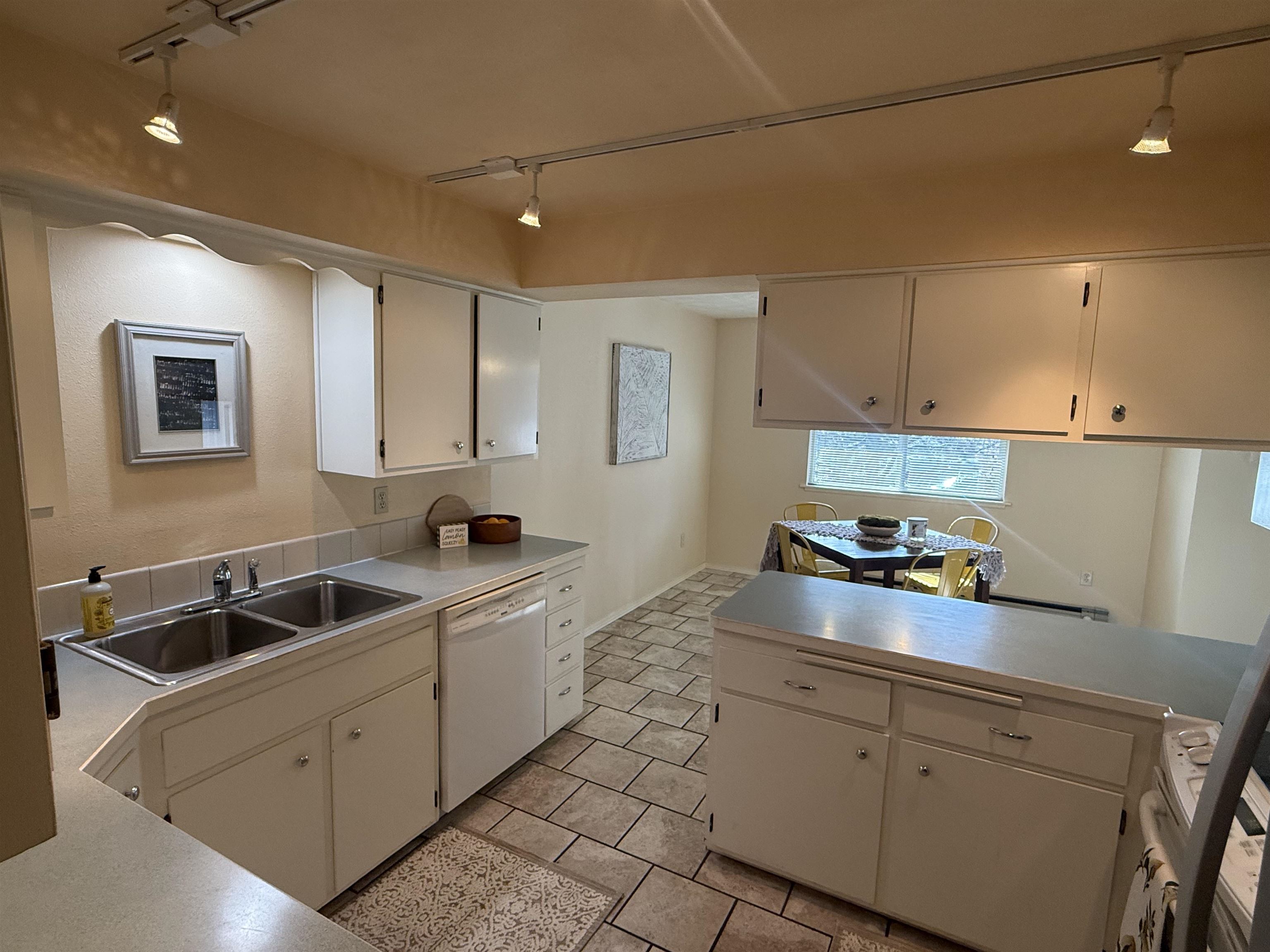10409 East Main Avenue, Unit 15 Spokane Valley, WA 99206 - Photo 5 of 20