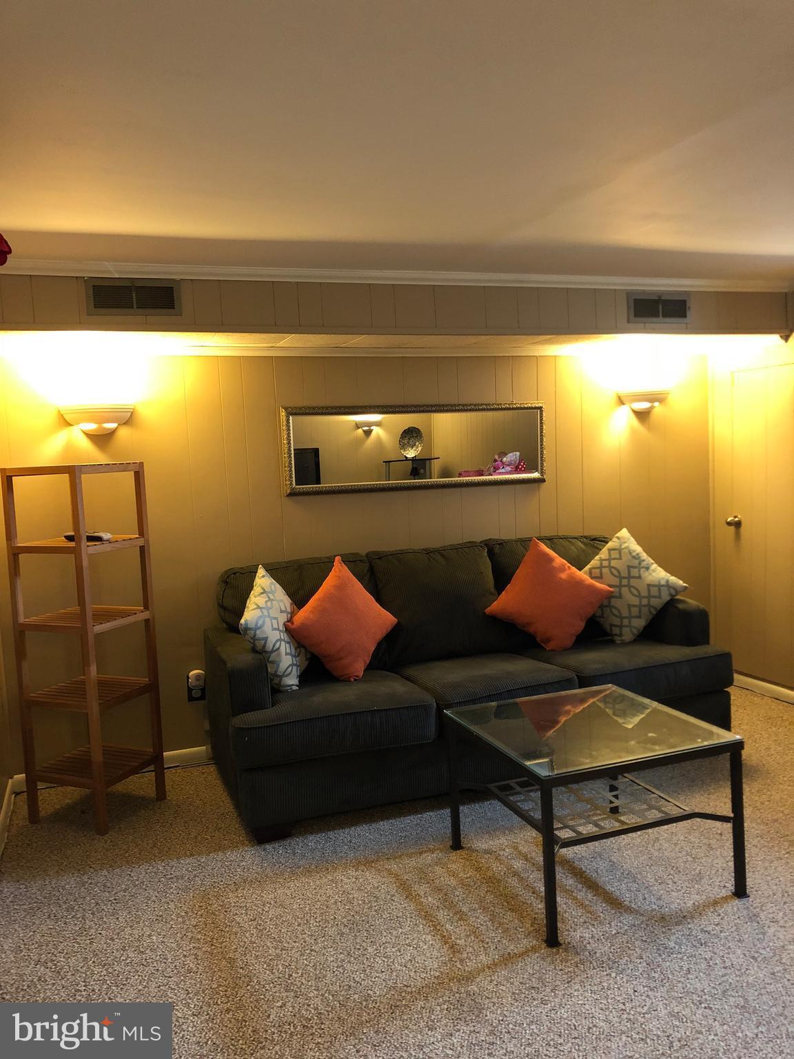 5521 Whitwood Road Baltimore, MD 21206 - Photo 22 of 30 Large Cozy Family Room
