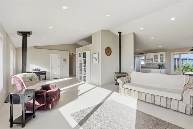 $1,145,000 | 4746 Furzee Road, Clayton, WA 99110