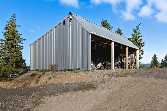 $1,145,000 | 4746 Furzee Road, Clayton, WA 99110