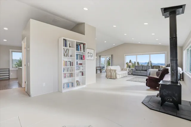 $1,145,000 | 4746 Furzee Road, Clayton, WA 99110