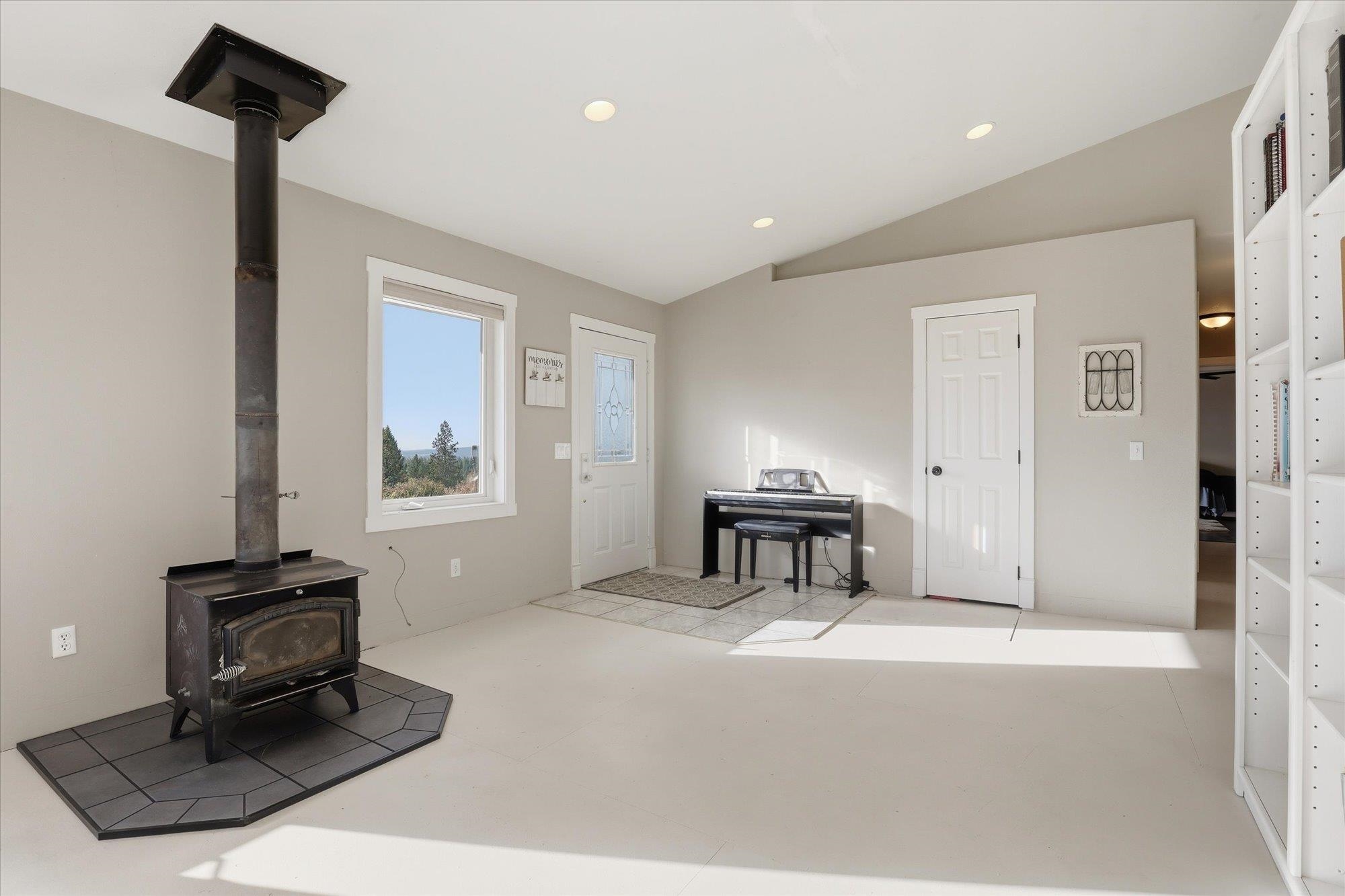 4746 Furzee Road Clayton, WA 99110 - Photo 8 of 50