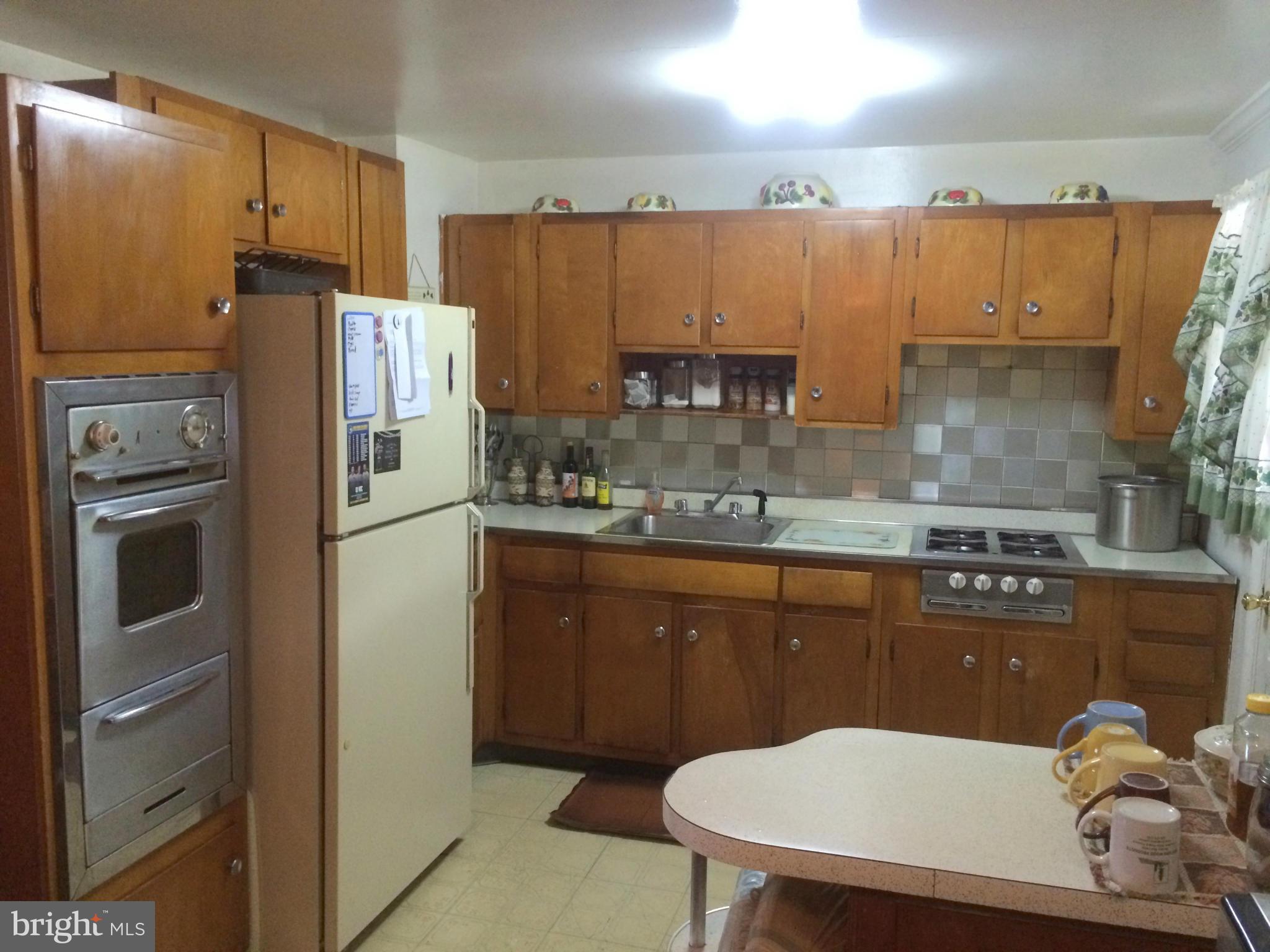 7405 Edsworth Road Baltimore, MD 21222 - Photo 3 of 7 Kitchen
