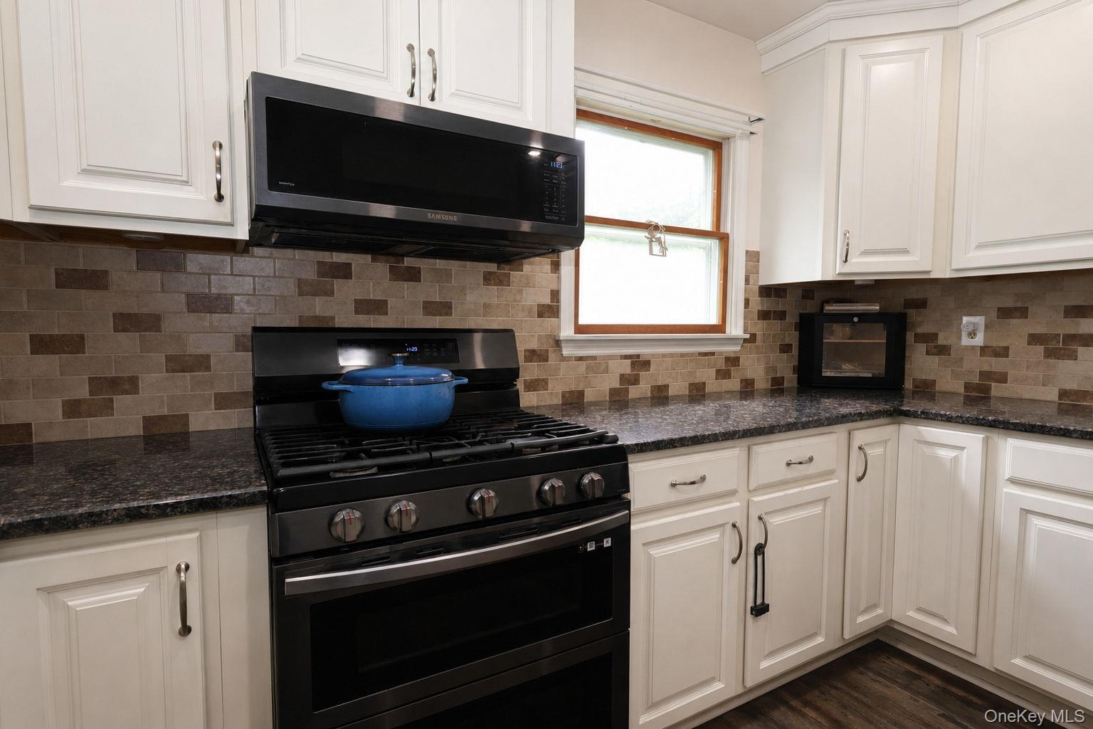 63 Orchard Hill Road Middletown, NY 10941 - Photo 10 of 33 Gallery Image 10