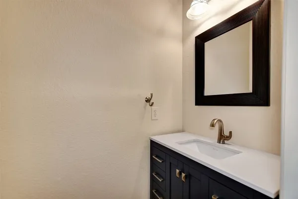 $4,600 | 79 West Frontera Circle, The Woodlands, TX 77382