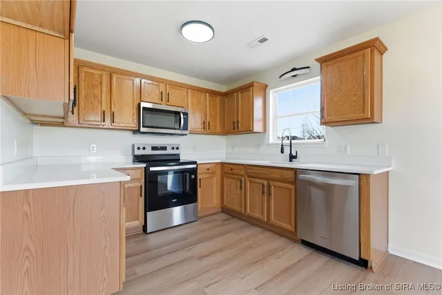 $279,900 | 4401 Leaf Circle, Sellersburg, IN 47172